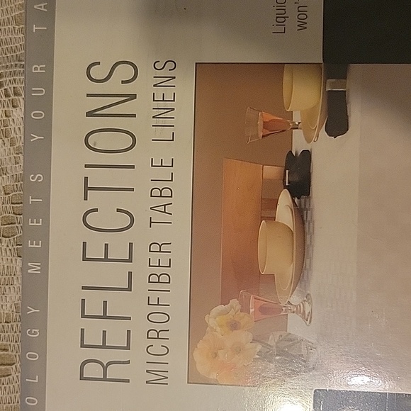 NEW! Reflections Microfiber Tablecloth - Picture 3 of 6
